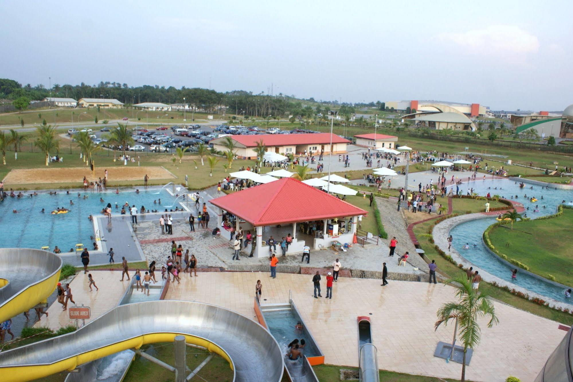 Tinapa Lakeside Hotel Calabar Exterior photo