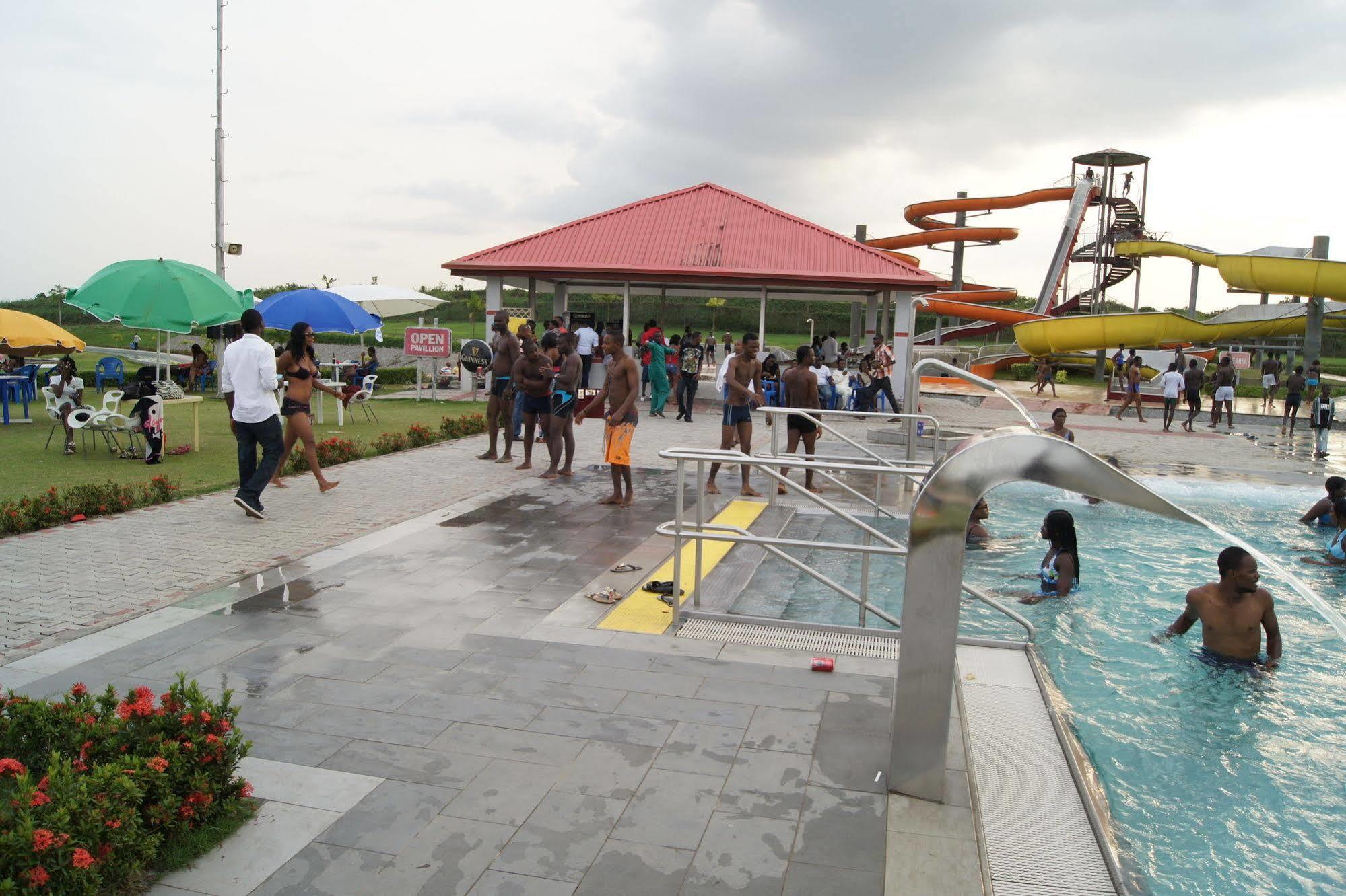 Tinapa Lakeside Hotel Calabar Exterior photo